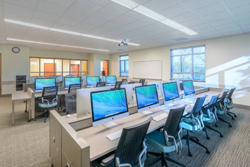 eLearning and Technology Redmond computer lab